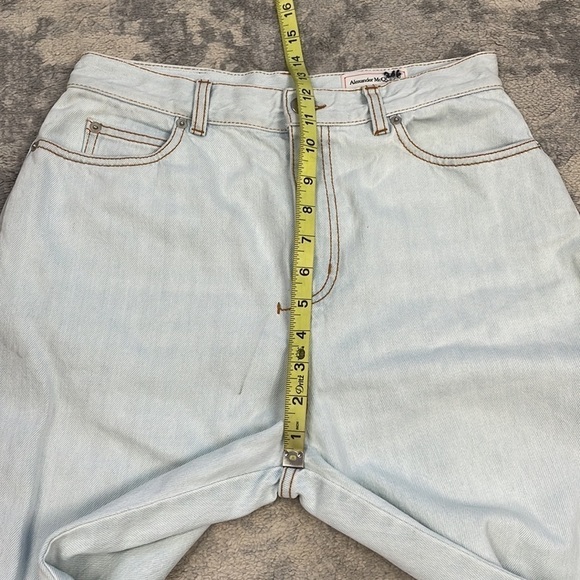 New Alexander McQueen High Rise Rigid Denim Light Wash Mom Jeans Long Sz 30 - Picture 7 of 15